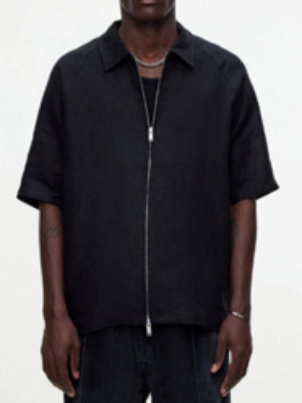 OAS Black Short Sleeve Zip-Up Linen Polo Shirt in Medium